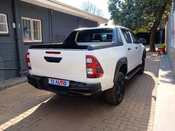 2025-Toyota-Hilux-24-GD-6-Raised-Body-SRX-Double-Cab image:3