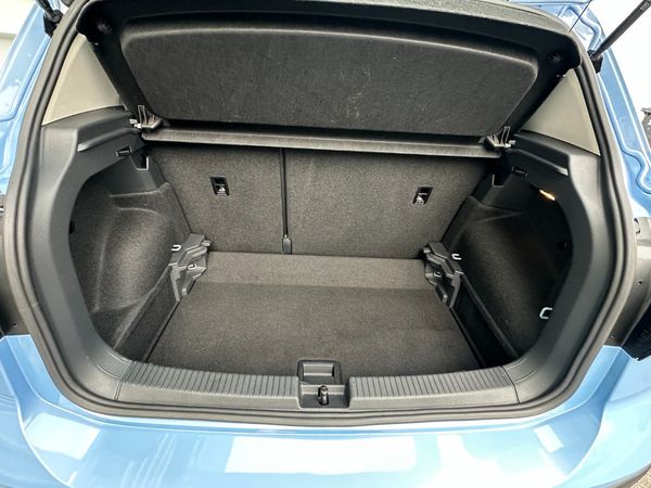 2025-Volkswagen-T-Cross-10-TSI-Life-Auto image:10