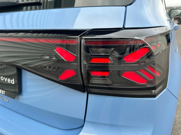 2025-Volkswagen-T-Cross-10-TSI-Life-Auto image:5