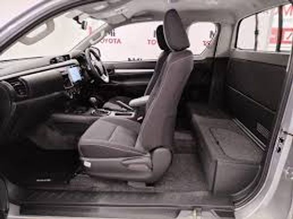 2026-Toyota-Hilux-24-GD-6-Raised-Body-Raider-ECab-Manual image:2