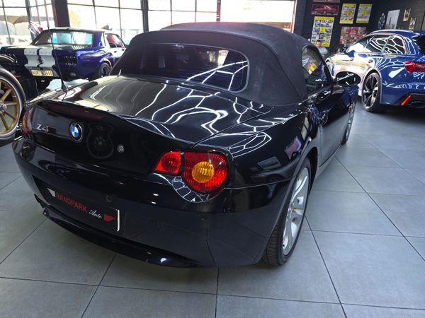 2003-BMW-Z4-BMW-Z4-30i-Auto image:14