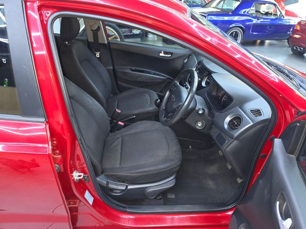 2018-Hyundai-Grand-i10-Hyundai-Grand-i10-125-Fluid image:25