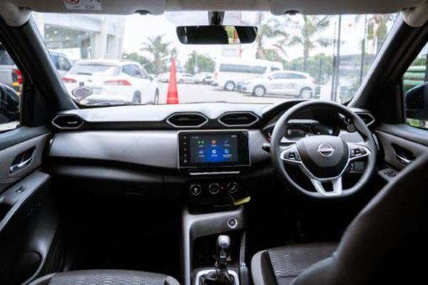 2025-Nissan-Magnite-10-Acenta-Plus-AMT image:8