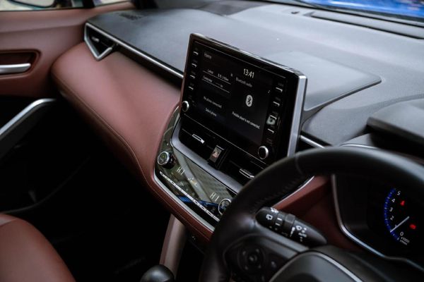 2023-Toyota-Corolla-Cross-18-XR image:9