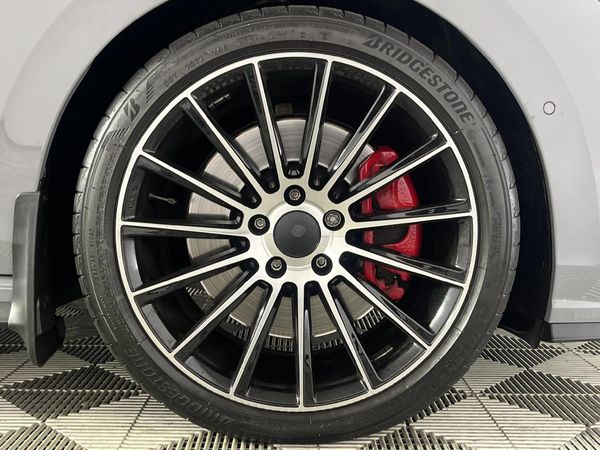 2022-Volkswagen-Golf-8-GTI-20-TSI-Auto image:5