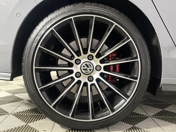 2022-Volkswagen-Golf-8-GTI-20-TSI-Auto image:7