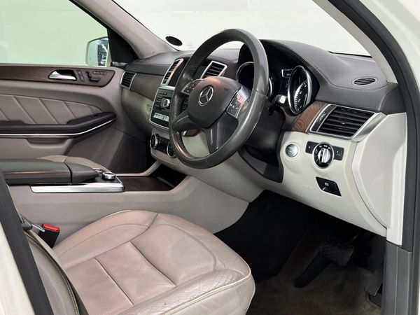 2013-Mercedes-Benz-GL-500-BE image:9