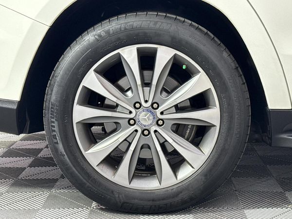 2013-Mercedes-Benz-GL-500-BE image:7
