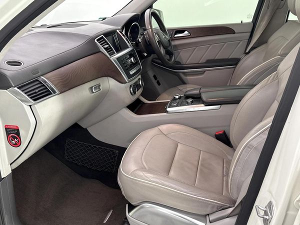 2013-Mercedes-Benz-GL-500-BE image:8