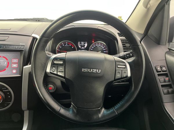 2018-Isuzu-KB-300-D-Teq-LX-Auto-4x4-Double-Cab image:11