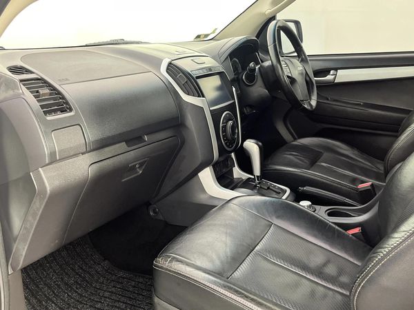 2018-Isuzu-KB-300-D-Teq-LX-Auto-4x4-Double-Cab image:8