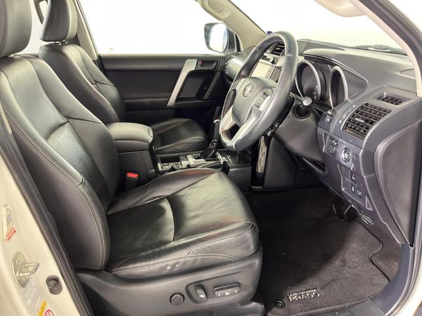2016-Toyota-Land-Cruiser-Prado-30-TDI-TX-Auto image:9