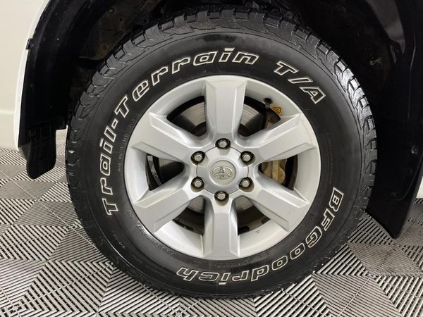 2016-Toyota-Land-Cruiser-Prado-30-TDI-TX-Auto image:4