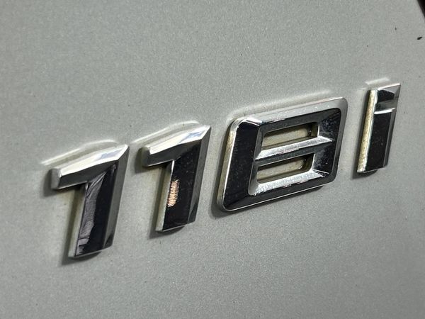 2016-BMW-1-Series-118i-5-dr-Auto image:11