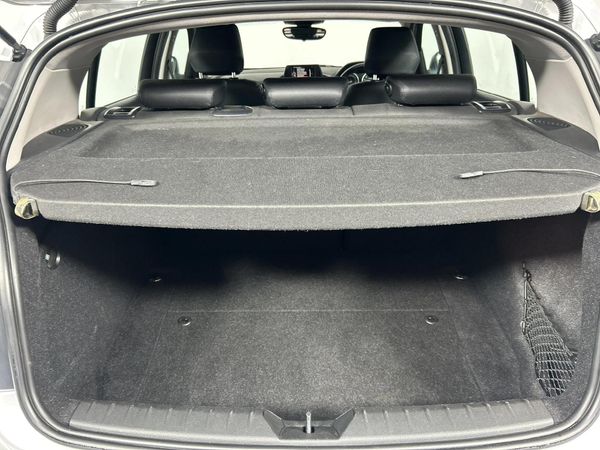 2016-BMW-1-Series-118i-5-dr-Auto image:14