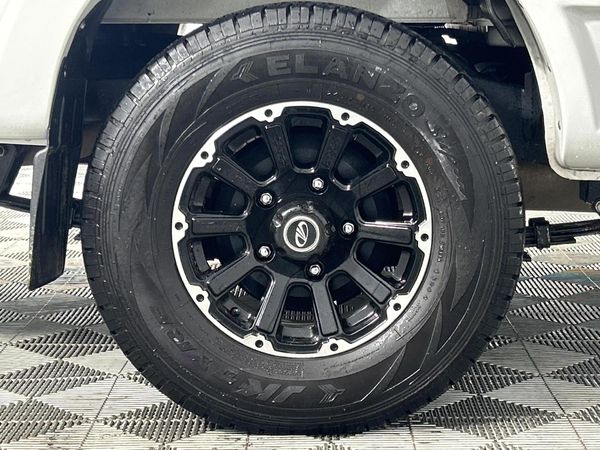 2025-Mahindra-Pik-Up-22-mHawk-S11-4x4-Auto-Double-Cab image:7
