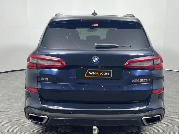 2019-BMW-X5-M50d image:16
