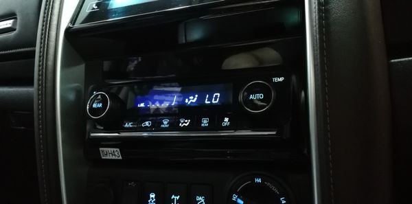 2017-Toyota-Fortuner-28-GD-6-4x4-Auto image:17