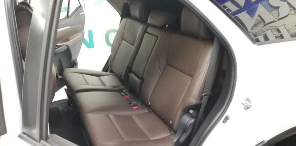 2017-Toyota-Fortuner-28-GD-6-4x4-Auto image:21