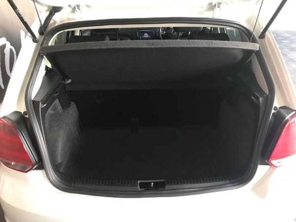 2024-Volkswagen-Polo-Vivo-14-Trendline-5-dr image:5