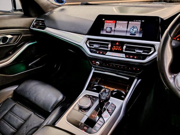 2020-BMW-3-Series-320i-M-Sport image:9