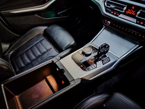 2020-BMW-3-Series-320i-M-Sport image:11