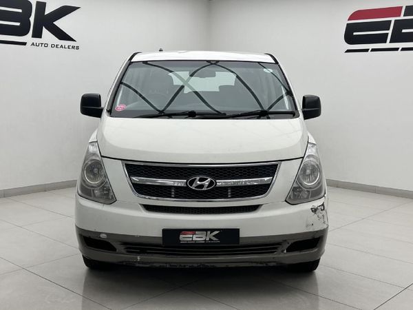 2015-Hyundai-H-1-24-CVVT-Executive image:1