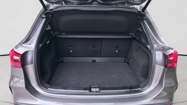 2026-Mercedes-Benz-GLA-200-Auto image:15