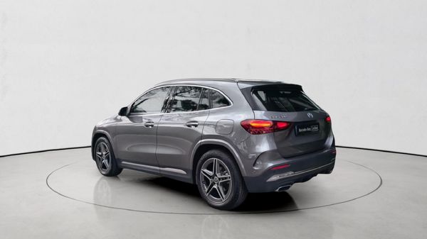 2026-Mercedes-Benz-GLA-200-Auto image:8