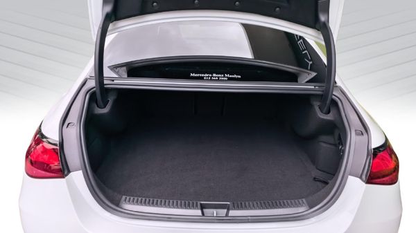 2025-Mercedes-AMG-E-Class-AMG-E53-4MHybrid image:19
