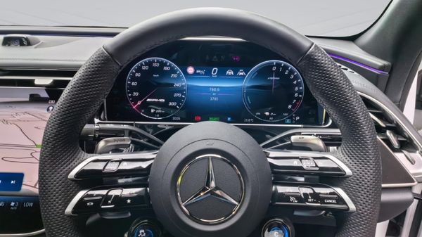 2025-Mercedes-AMG-E-Class-AMG-E53-4MHybrid image:7