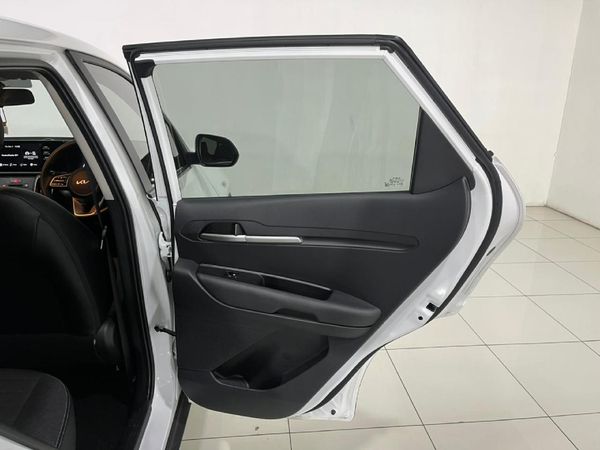 2024-Kia-Sonet-15-LX image:17