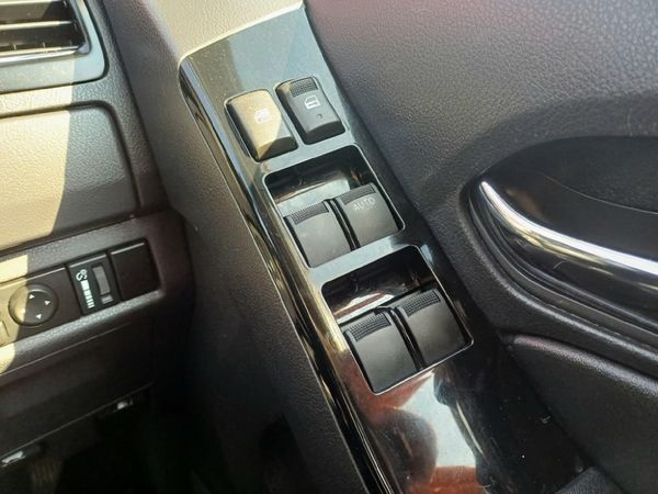 2018-Isuzu-Mu-x-30D-4x4-Auto image:18