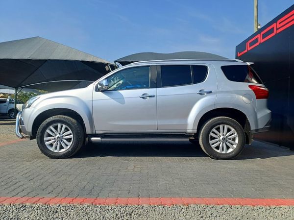 2018-Isuzu-Mu-x-30D-4x4-Auto image:3