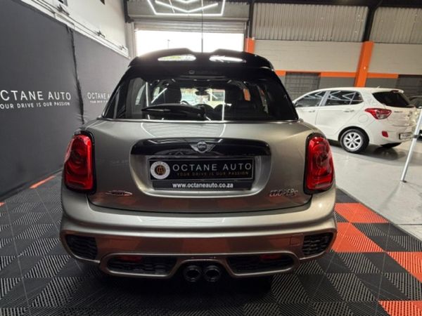 2017-MINI-Hatch-Cooper-S-5-dr-Auto image:4