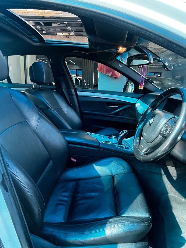 2013-BMW-5-Series-520d-M-Sport-Auto image:10