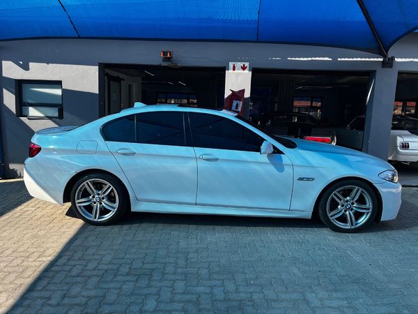 2013-BMW-5-Series-520d-M-Sport-Auto image:7