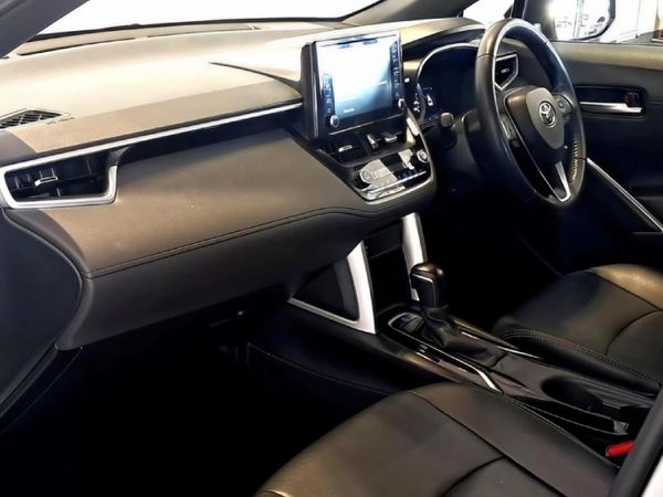 2024-Toyota-Corolla-Cross-18-XS image:5