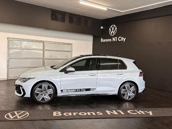 2026-Volkswagen-Golf-14-TSI-R-Line-Auto-110kw image:7
