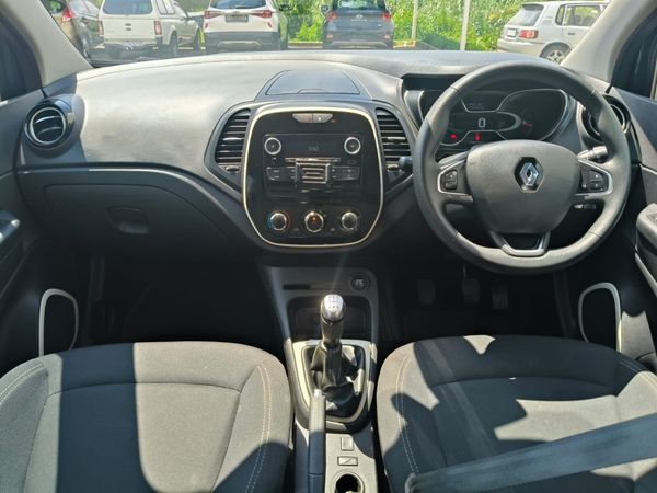 2020-Renault-Captur-900T-Blaze-66kW image:10