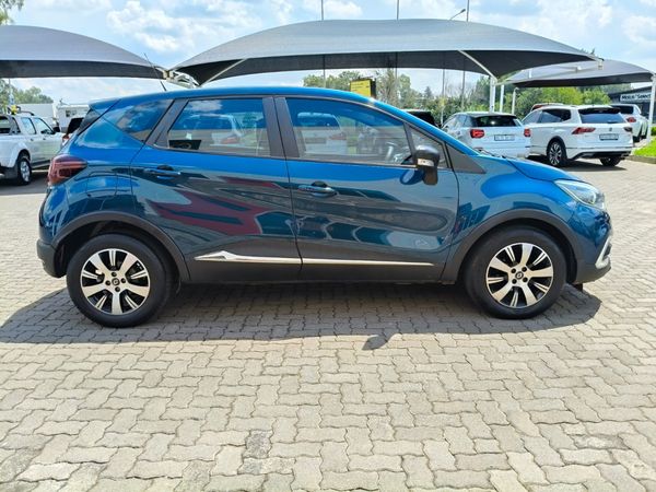 2020-Renault-Captur-900T-Blaze-66kW image:3