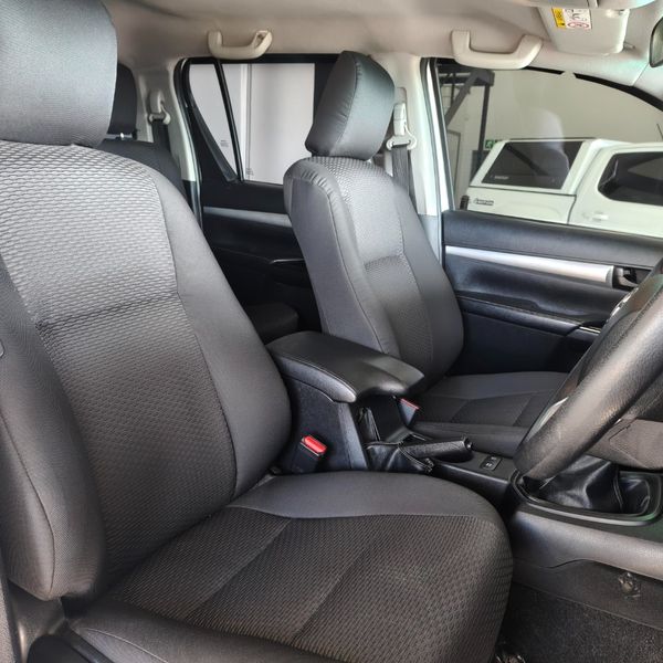 2018-Toyota-Hilux-24-GD-6-SRX-4x4-Double-Cab image:9