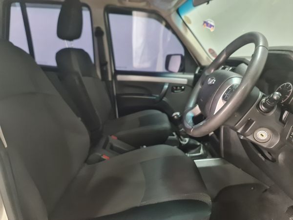 2021-Mahindra-Pik-Up-22-mHawk-S6-Karoo-Double-Cab image:13