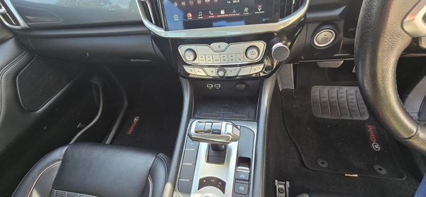 2021-GWM-P-Series-PV-20-TD-LT-4x4-Auto-Double-Cab image:16
