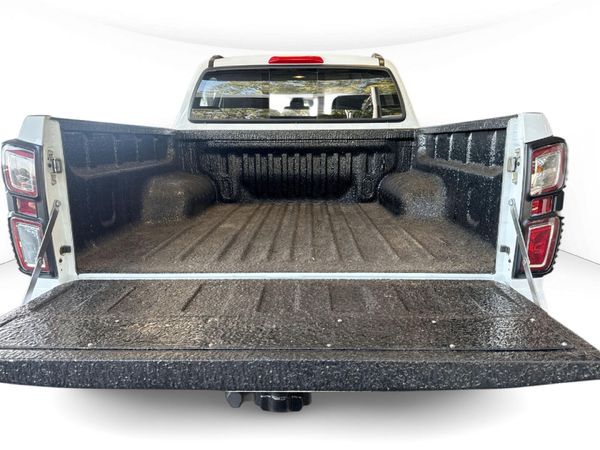 2025-Isuzu-D-Max-30-DDI-LSE-4x4-Auto-Double-Cab image:9