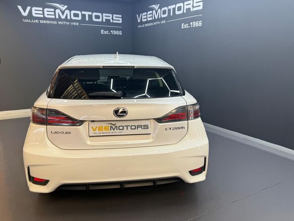 2014-Lexus-CT-200h-S-5-dr image:16