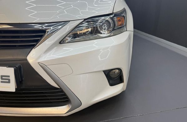2014-Lexus-CT-200h-S-5-dr image:2