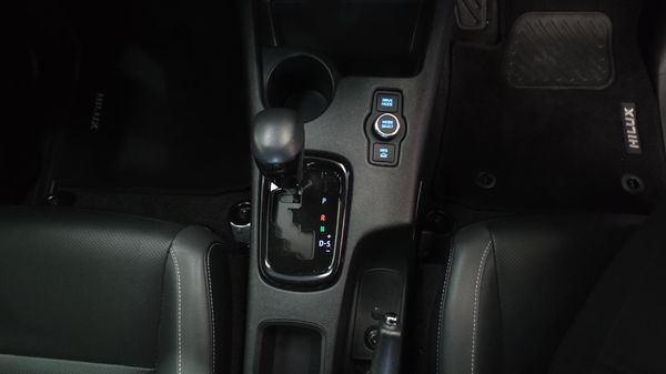2024-Toyota-Hilux-28-GD-6-RB-Legend-4x4-Double-Cab-Auto-mHev image:18