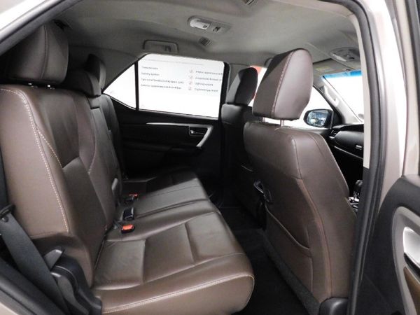 2018-Toyota-Fortuner-24-GD-6-4x4-Auto image:11
