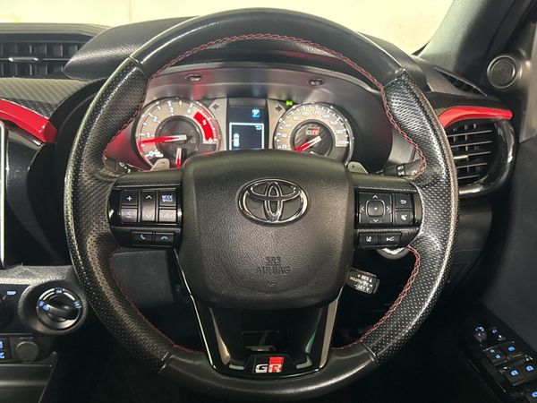 2023-Toyota-Hilux-28-GD-6-GR-S-4x4-Auto-Double-Cab image:10